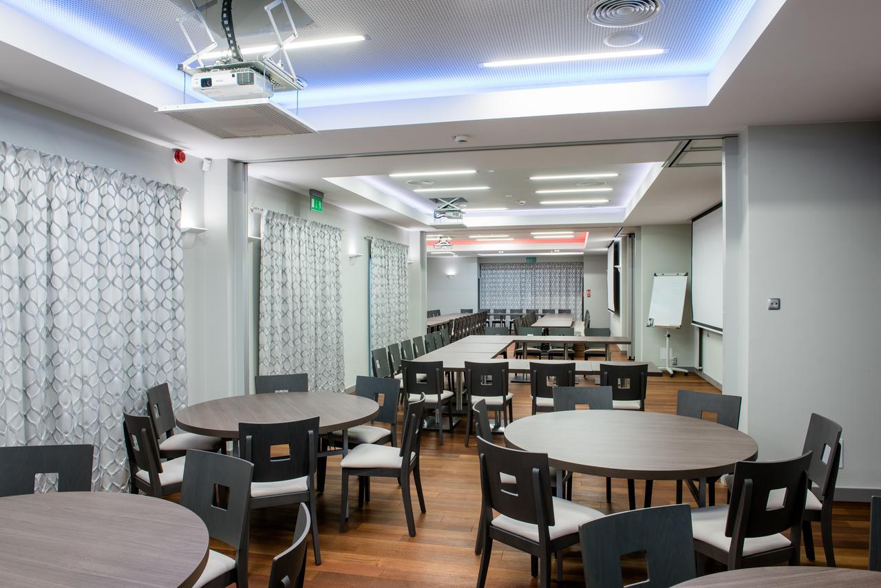 Hotel Kosma Kozmin Bagian luar foto