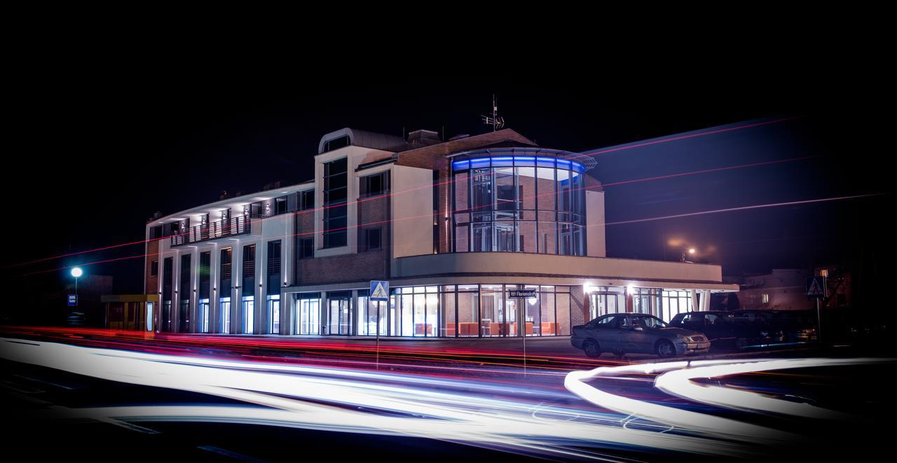 Hotel Kosma Kozmin Bagian luar foto