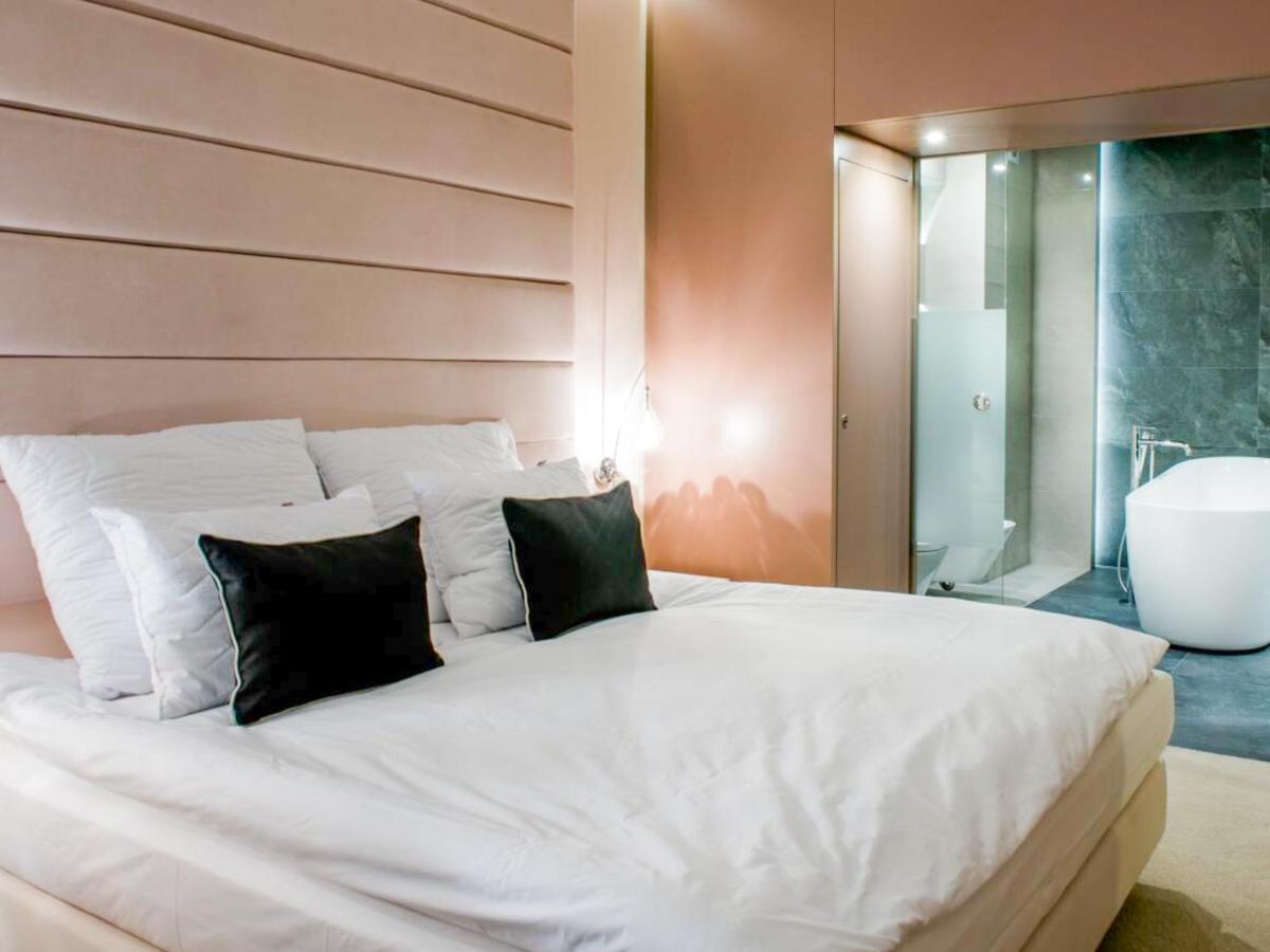 Hotel Kosma Kozmin Bagian luar foto