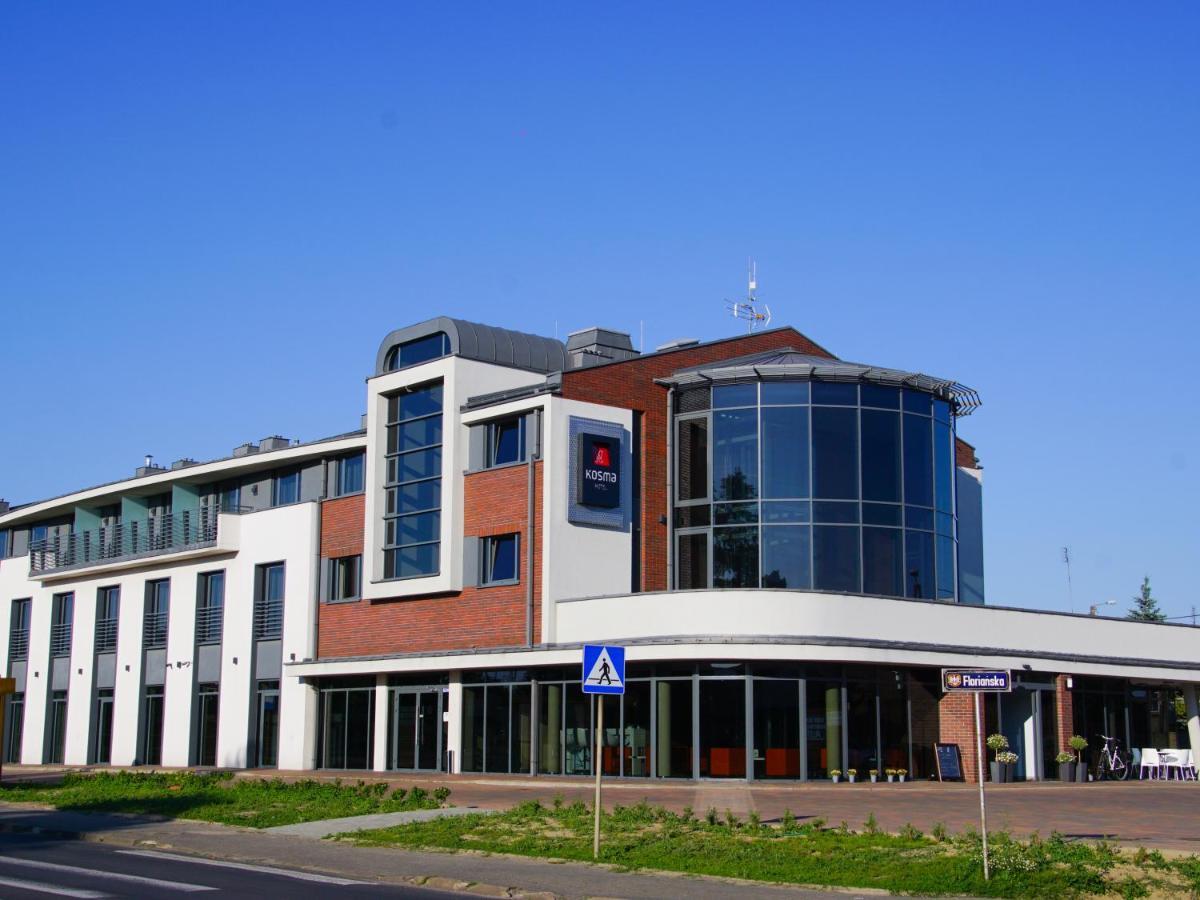 Hotel Kosma Kozmin Bagian luar foto