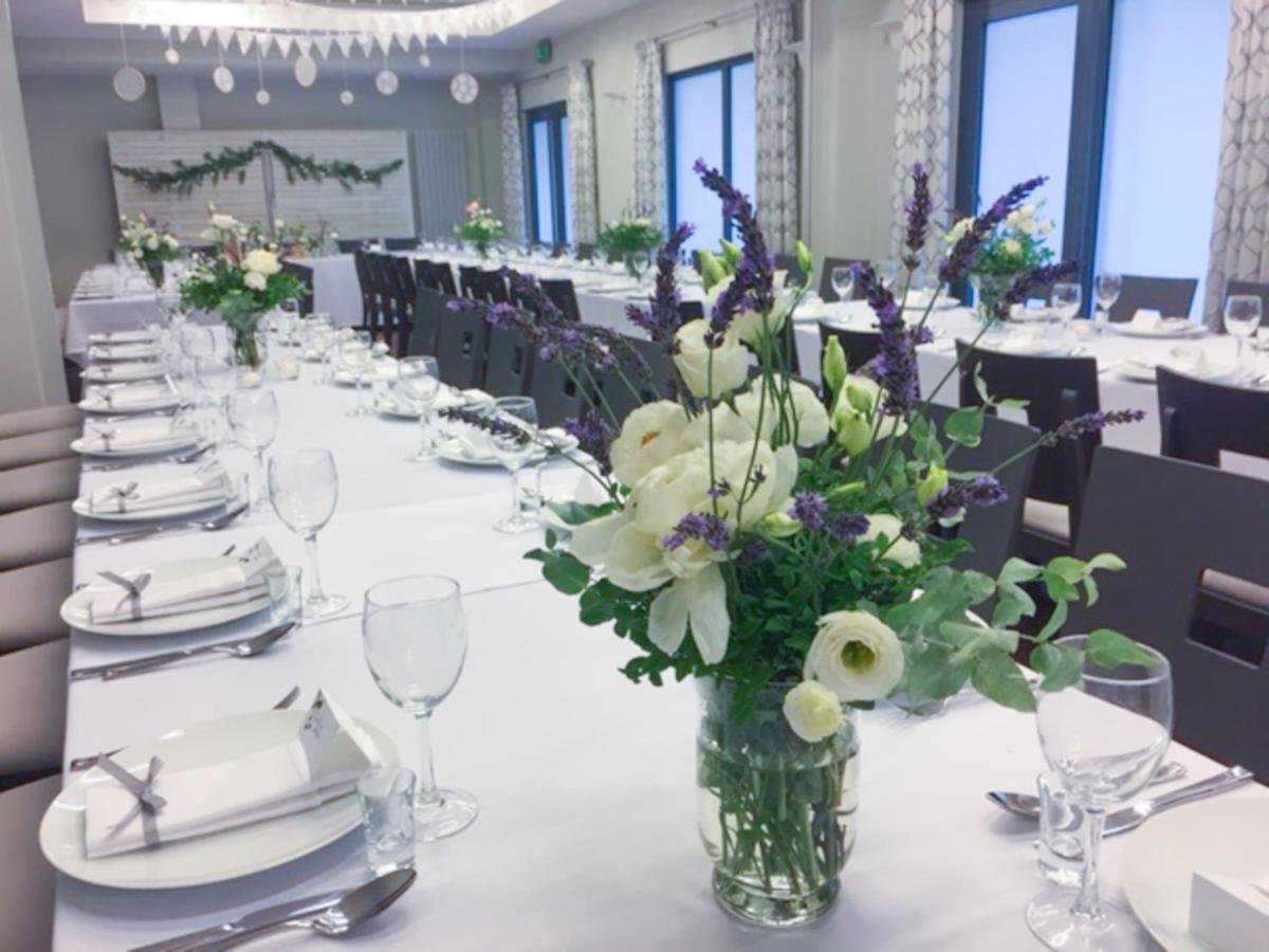 Hotel Kosma Kozmin Bagian luar foto