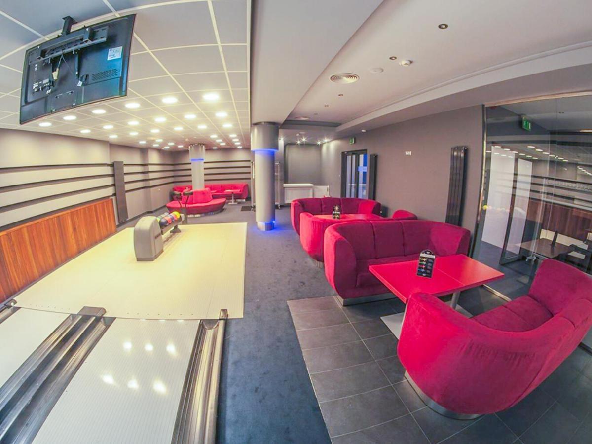 Hotel Kosma Kozmin Bagian luar foto